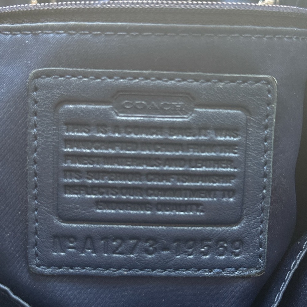 VINTAGE. Coach Aubrey Navy Tote. Good Condition. Goes for a lot on ebay.